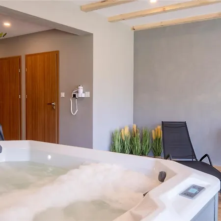 Privatunterkunft Gosciniec Mazur *